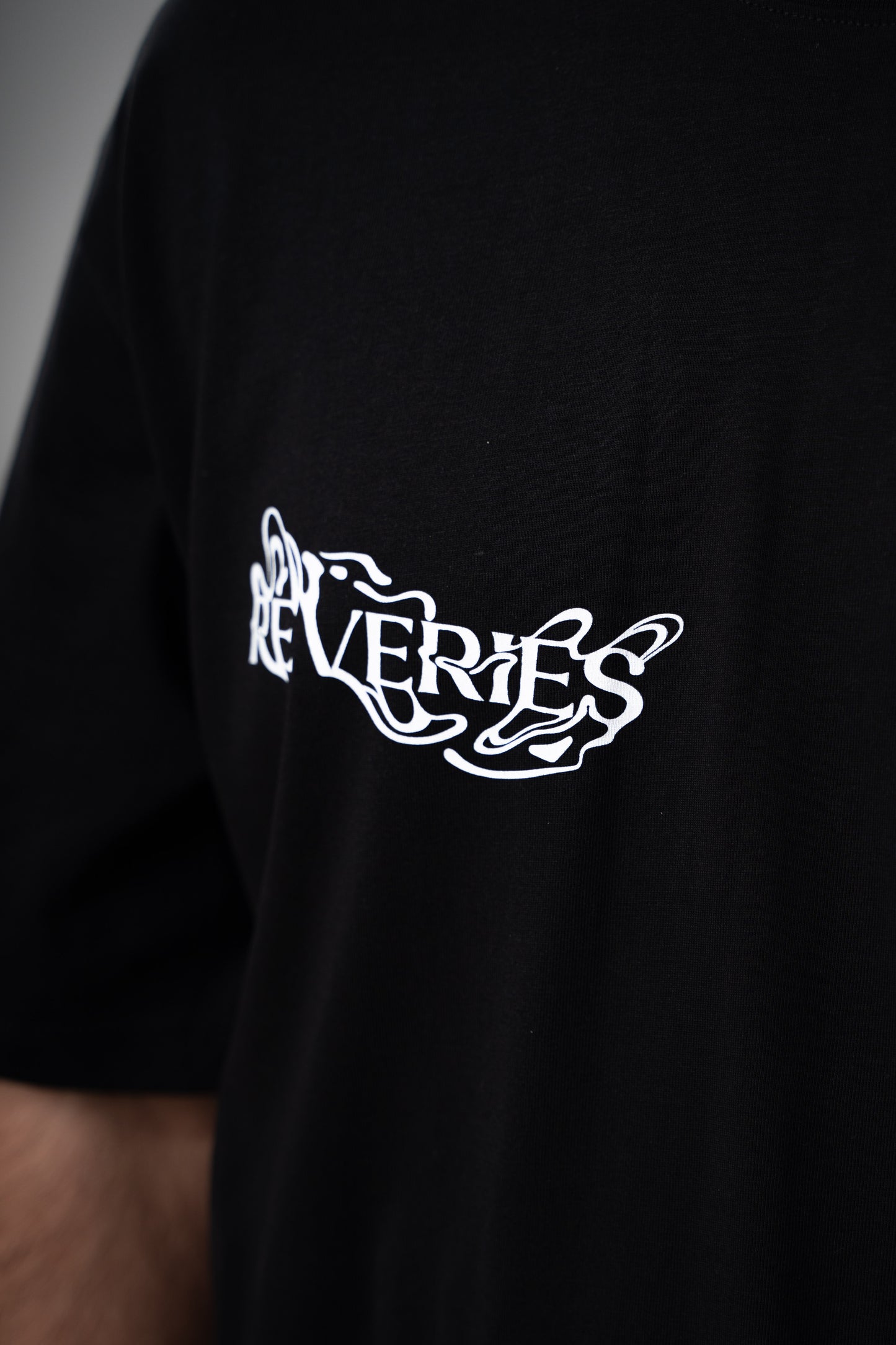 Тениска на Reveries Band - "Close Your Eyes To See"